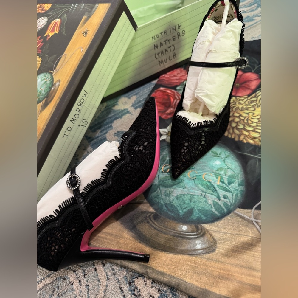 Gucci Lace Virginia pumps - Picture 7 of 10